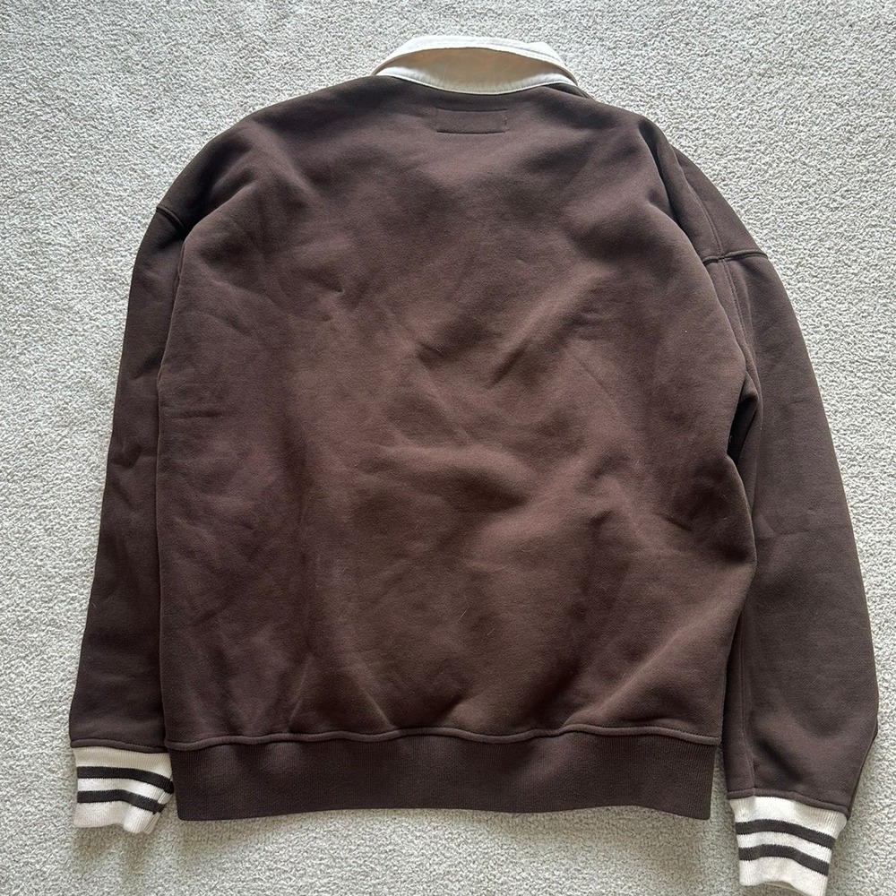 Abercrombie & Fitch Women's Oversized fleece sweatshirt size medium in brown - Picture 5 of 5